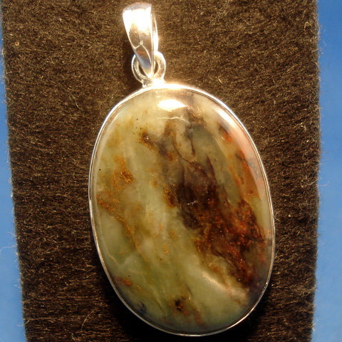 BUTTONGRASS JADE® PENDANT. (J282)