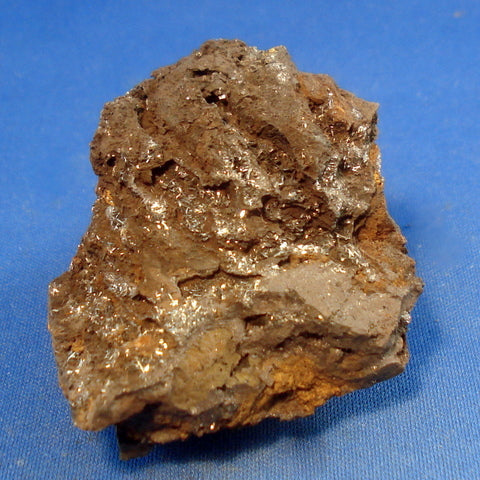 PYROLUSITE. Zeehan, Tasmania. 35x40x64mm (M917)