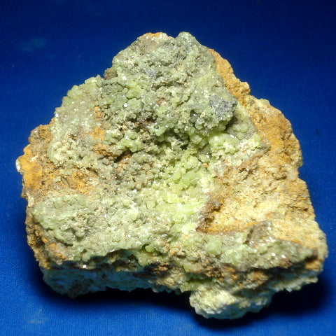 PYROMORPHITE. Dundas Extended Mine, Dundas, Tasmania. 40x60x70mm (M729)